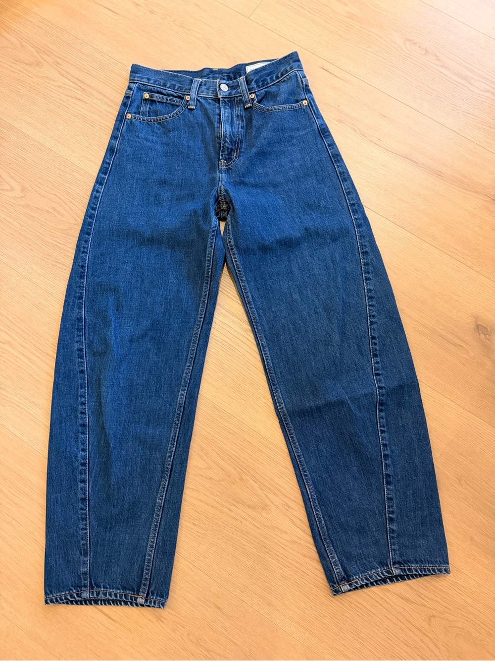 GAP High Rise Barrel Jeans | Dark Rinse - Picture 6 of 9